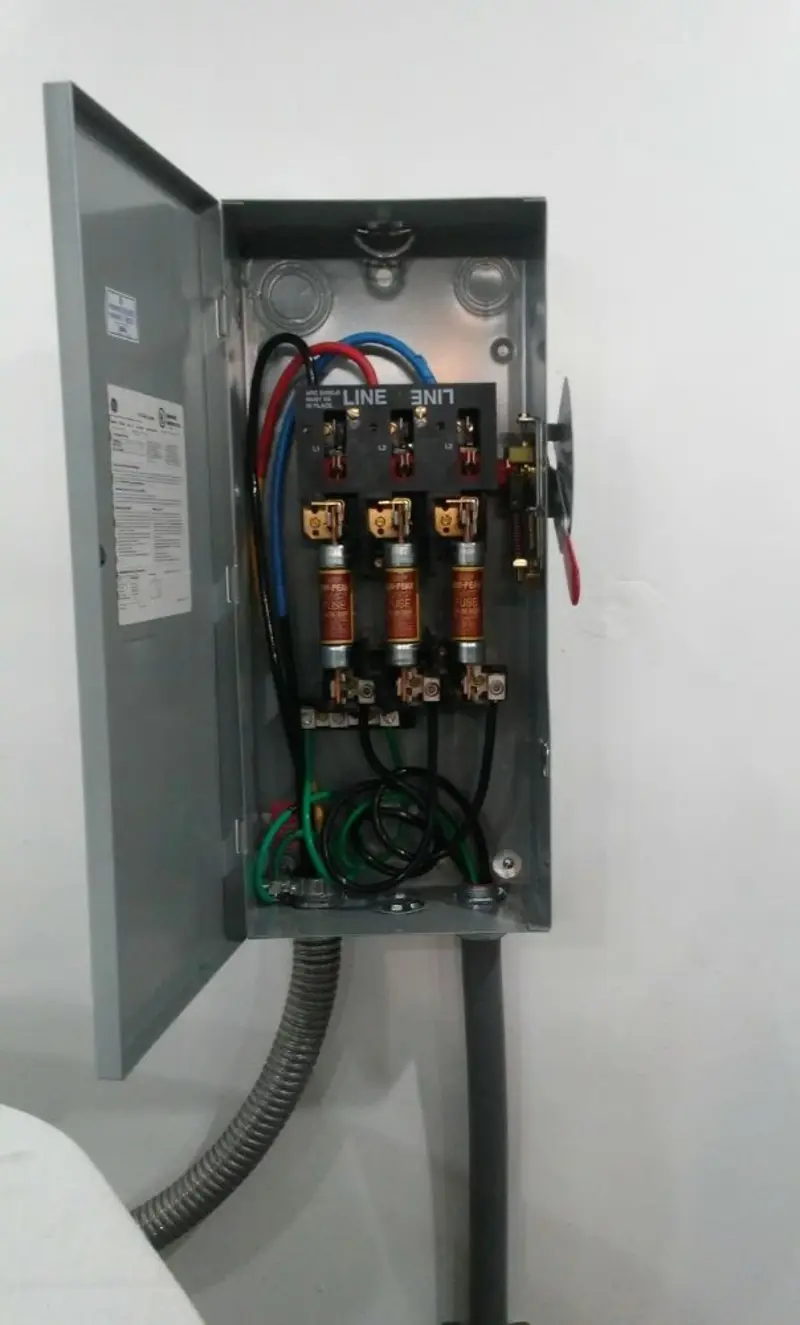 Three-phase disconnect switch installed for Smoke Detector Installation in Tybee Island